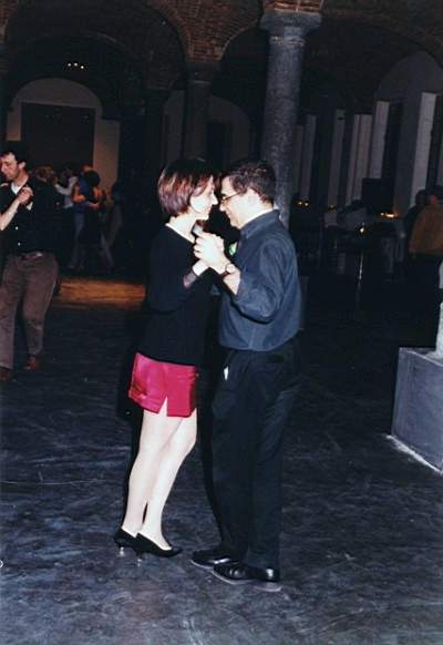 tango_23mar02_a01.jpg (24855 byte)