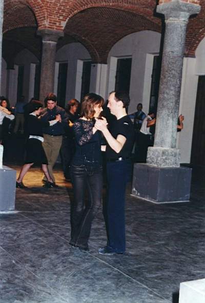 tango_23mar02_a02.jpg (31571 byte)