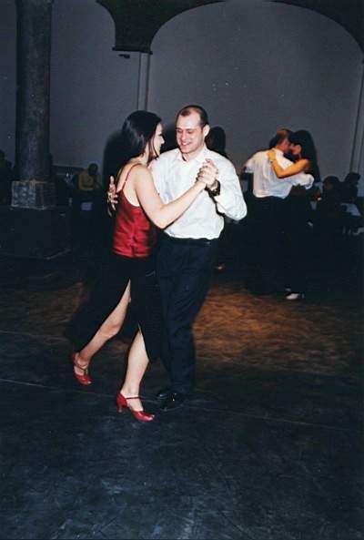 tango_23mar02_a14.jpg (20582 byte)