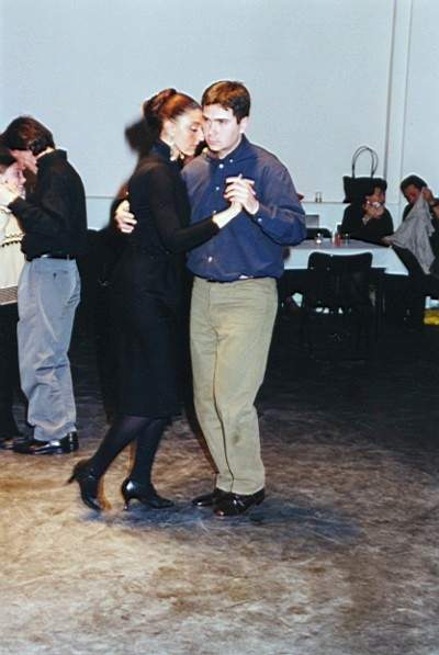 tango_23mar02_a31.jpg (29051 byte)