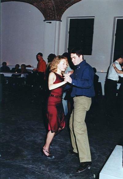 tango_23mar02_b29.jpg (25353 byte)