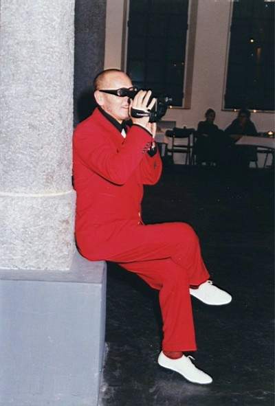 tango_23mar02_e18.jpg (23408 byte)