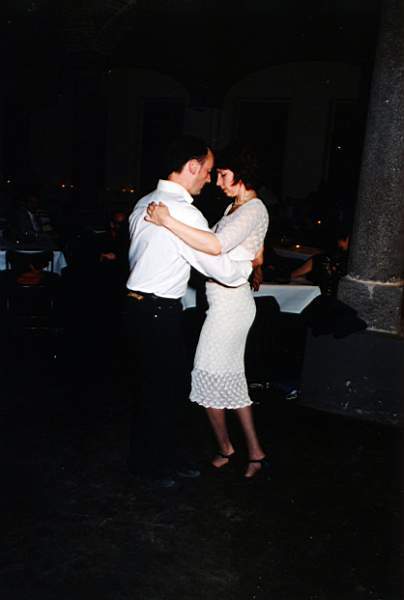 tango_2002mag04_a14.jpg (15469 byte)