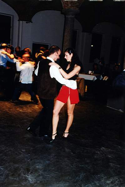 tango_2002mag04_a18.jpg (24361 byte)