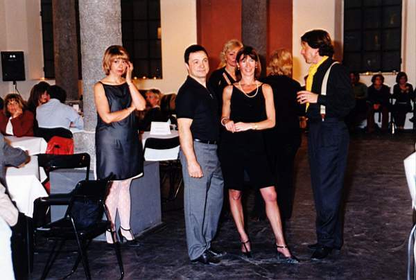 tango_2002mag04_a28.jpg (36026 byte)