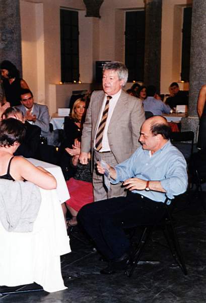 tango_2002mag04_a29.jpg (31487 byte)