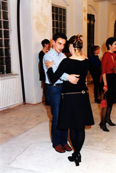 tango_2002mag04_b08.jpg (29267 byte)