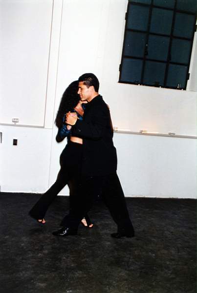tango_2002mag04_b19.jpg (19323 byte)