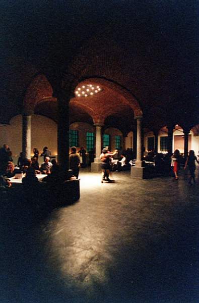 tango_2002mag04_b32.jpg (29904 byte)