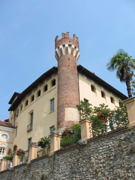 2003lug18_castellengo_023.jpg (39243 byte)