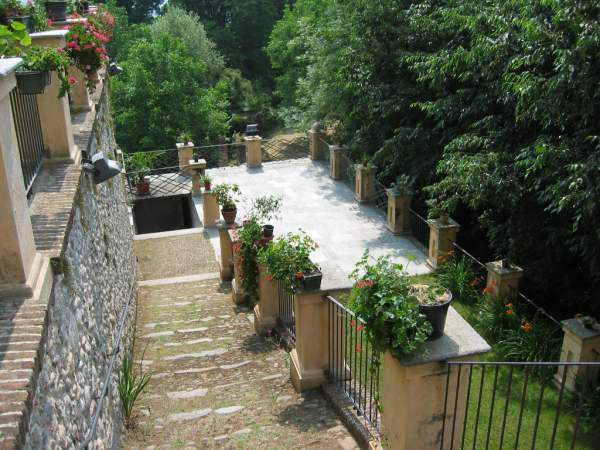 2003lug18_castellengo_024.jpg (56079 byte)